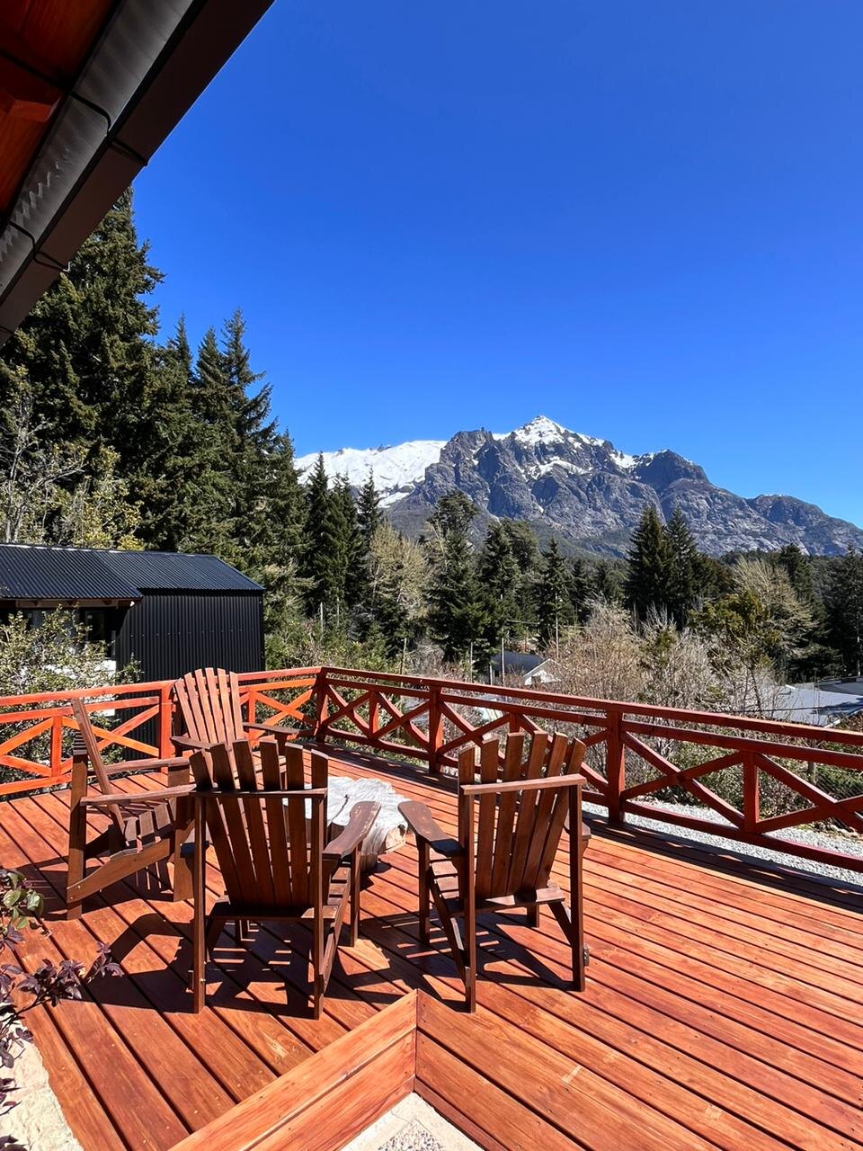El deck, frente al Cerro López