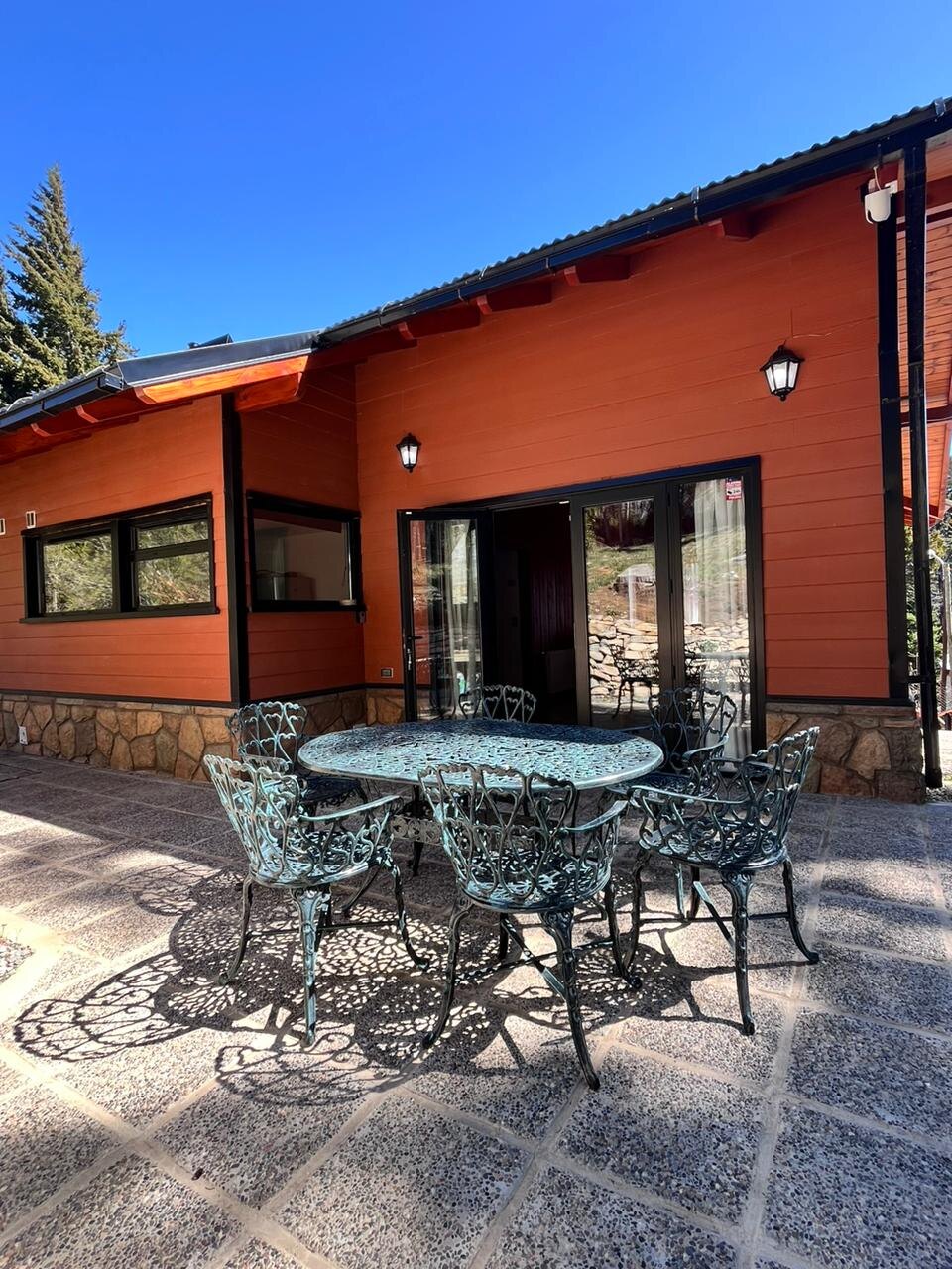 Mesa en el patio