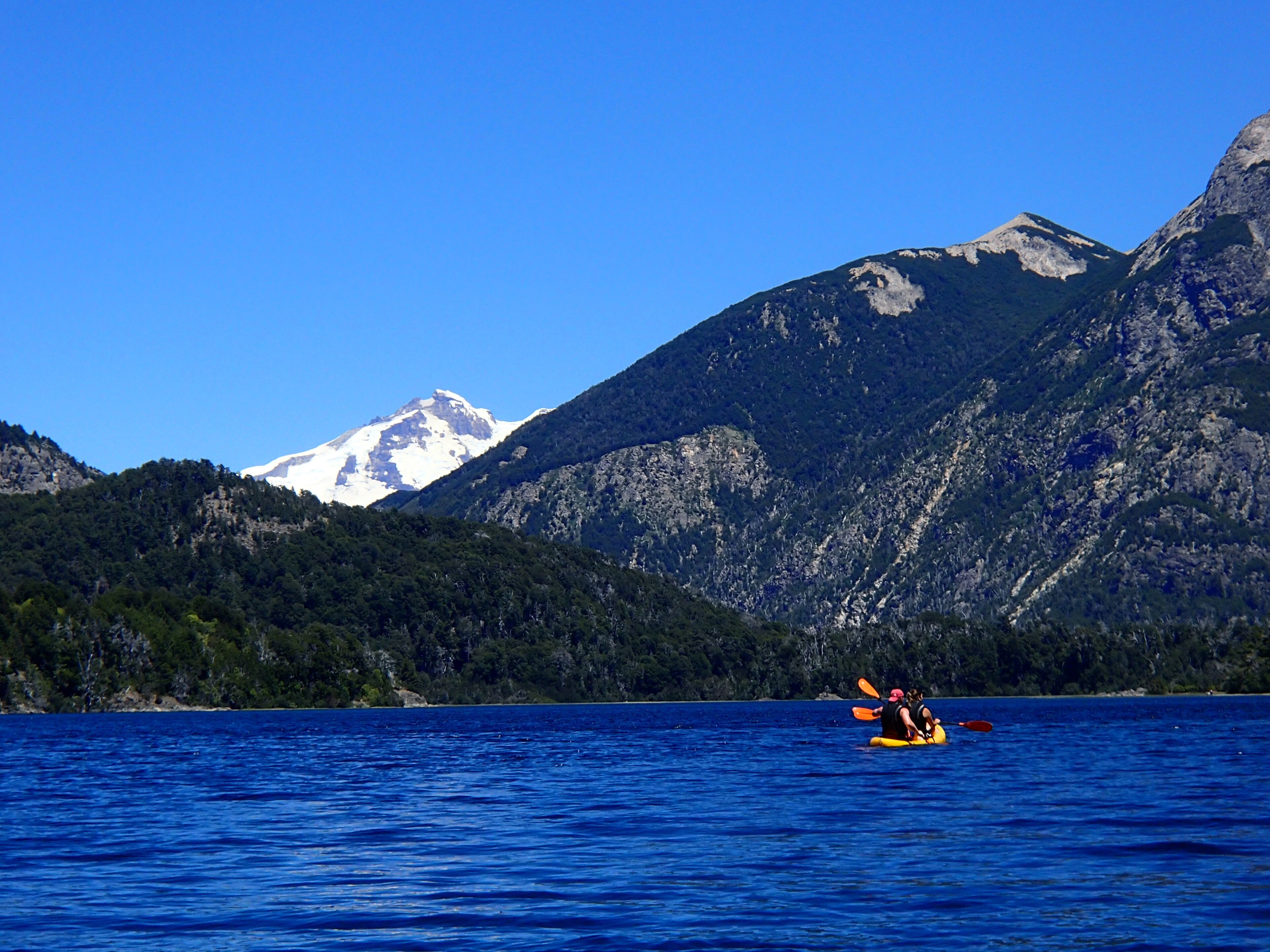 Kayak en el Lago Moreno